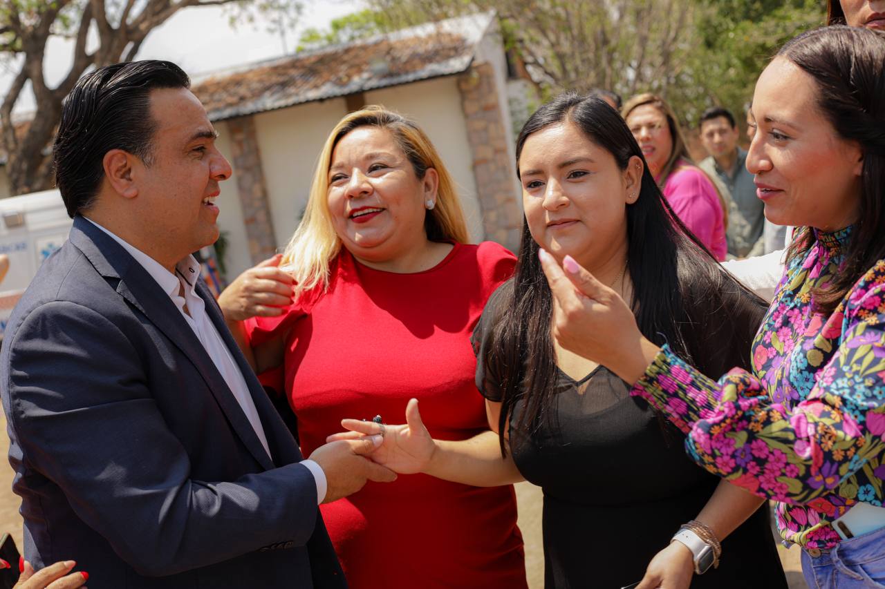 Festejan A Las Madres Trabajadoras Del Municipio De Quer Taro