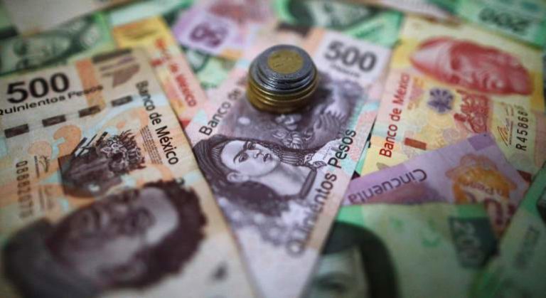 El peso mexicano gana terreno al dólar estadunidense. Foto: Especial.