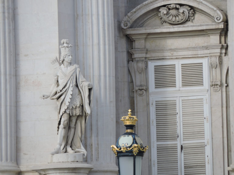 Escultura de Moctezuma Xocoyotzin en el Palacio Real. Foto: Manuel Vega.