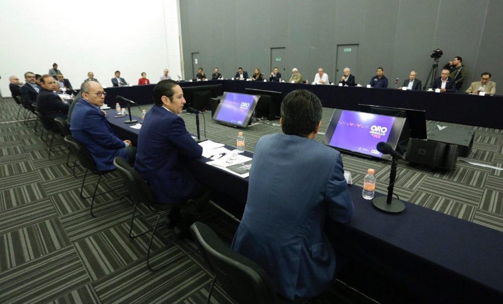 Propone el Gobernador disminuir 50% el aforo en establecimientos comerciales como restaurantes, cines y teatros, por COVID-19