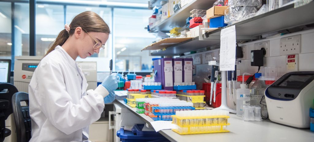 OMS aprueba vacuna de Astra Zeneca