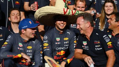 Sergio Pérez, Max Verstappen y Christian Horner