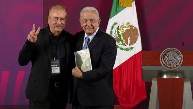 El periodista español Ignacio Ramonet y el presidente López Obrador. Foto: Captura de pantalla.