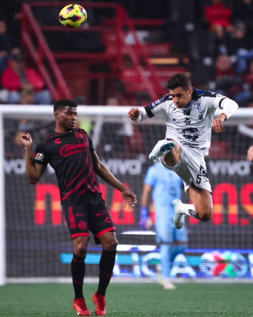 Gallos Blancos Vs Xolos