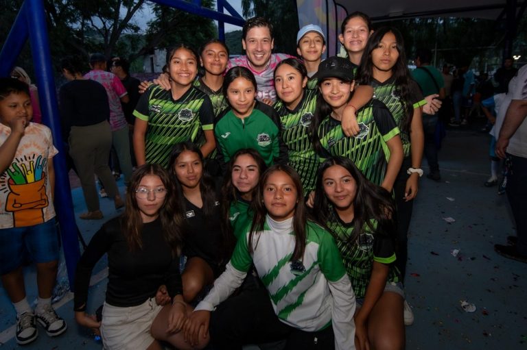 Rodrigo Monsalvo clausura la sexta liga de futbol infantil y juvenil en El Marqués.
