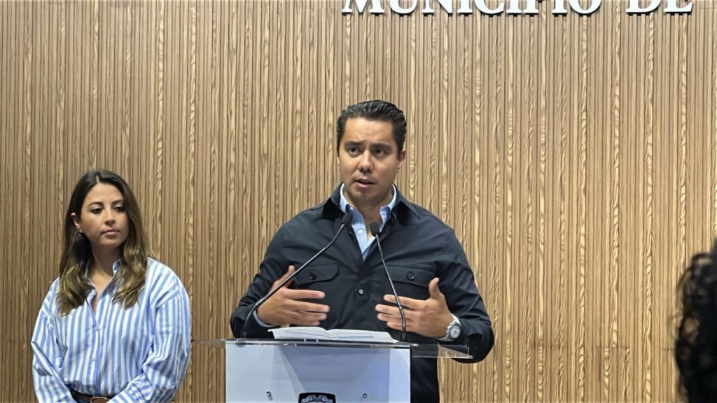 Felipe Fernando Macías Olvera