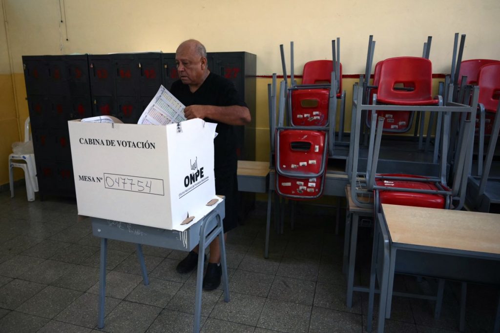 Perú: a las urnas para elegir entre 35 candidaturas presidenciales