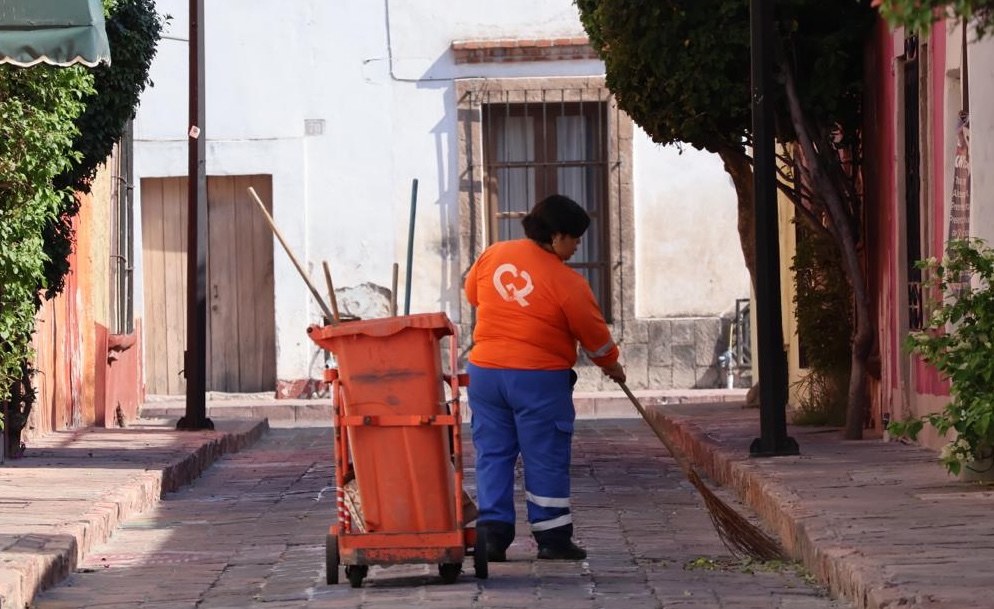 trabajadora de limpia