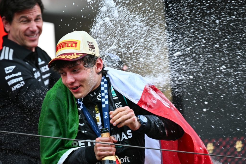 Antonelli gana en Mónaco; Pérez suma primer punto para Cadillac