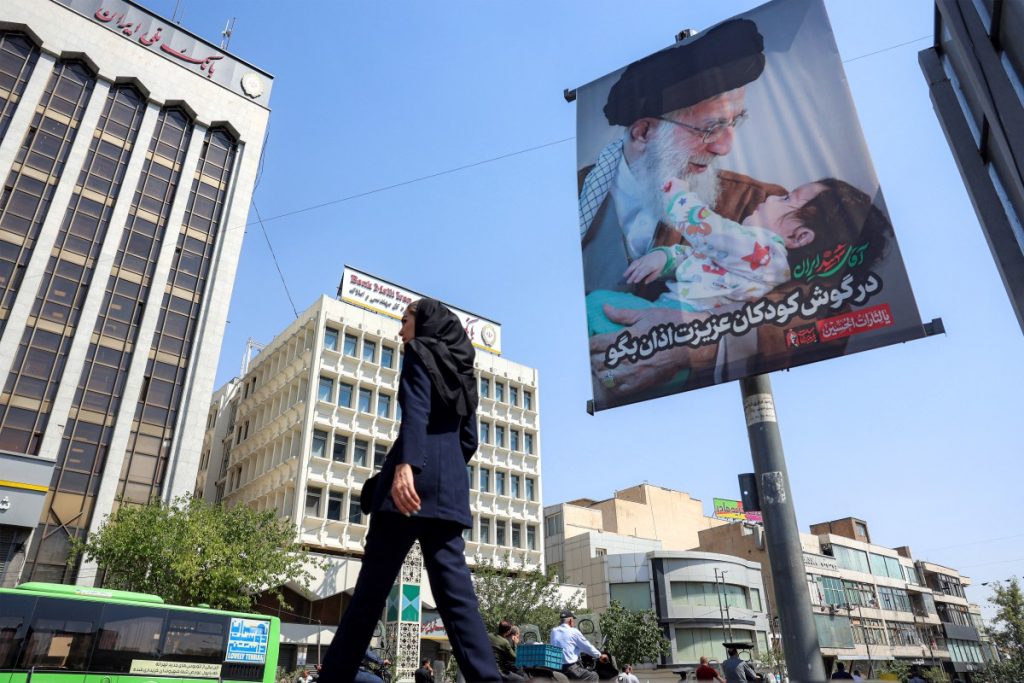 EEUU e Irán avanzan en diálogo indirecto para alto el fuego